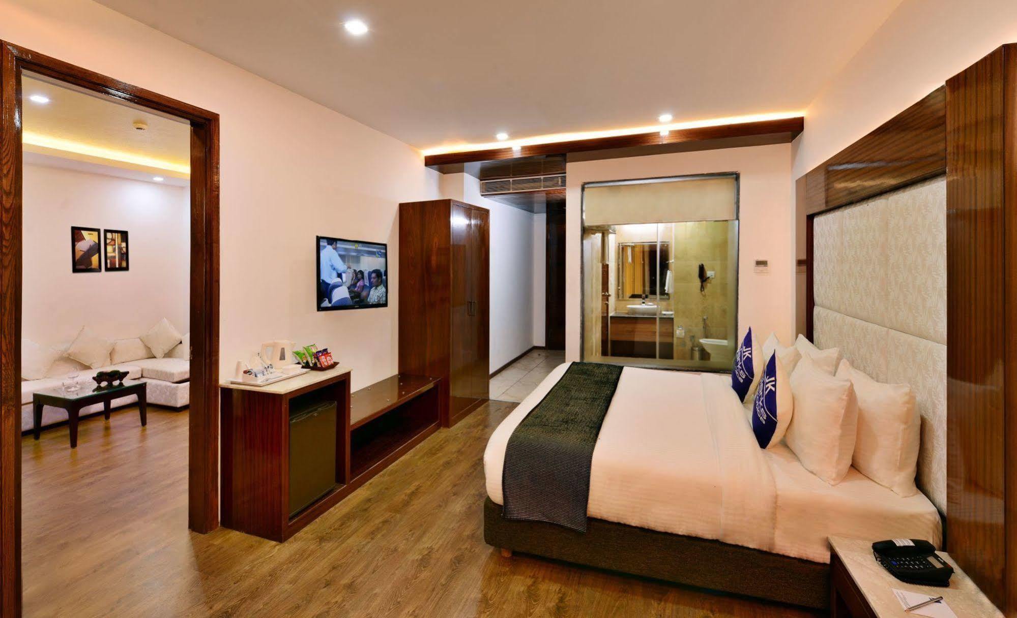 Hotel Jk Clarks Exotica Dalhousie Esterno foto